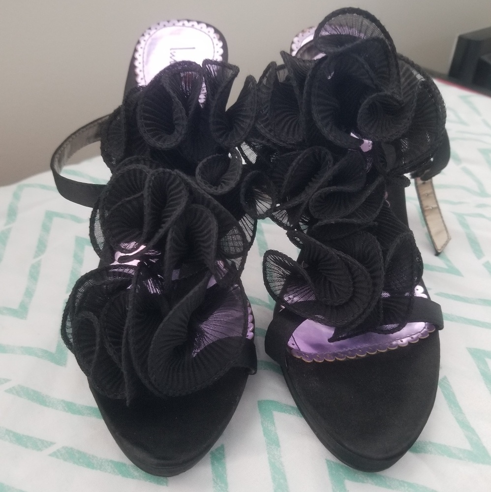 Luichiny Black Sandal